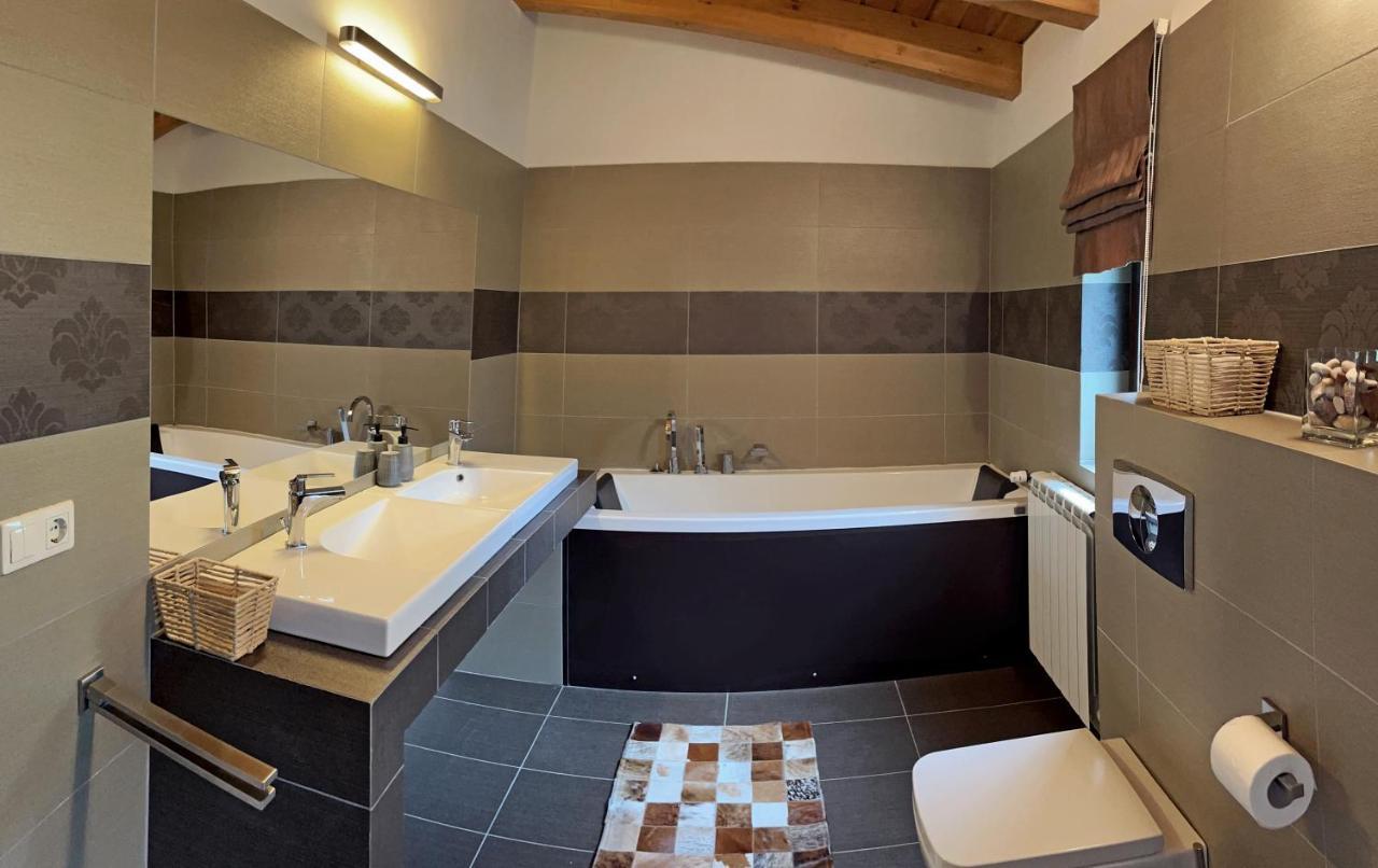 Bazalt Wellness Villa Harghita Băi Exterior foto